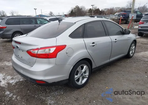 2014 Ford Focus Se z USA, uszkodzony, nr VIN 1FADP3F28EL142423